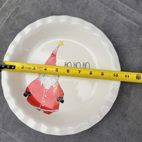 2/$20 Rae Dunn by Magenta Santa Claus HO HO HO Christmas Fluted Pie Plate 10.5" - Picture 4 of 5